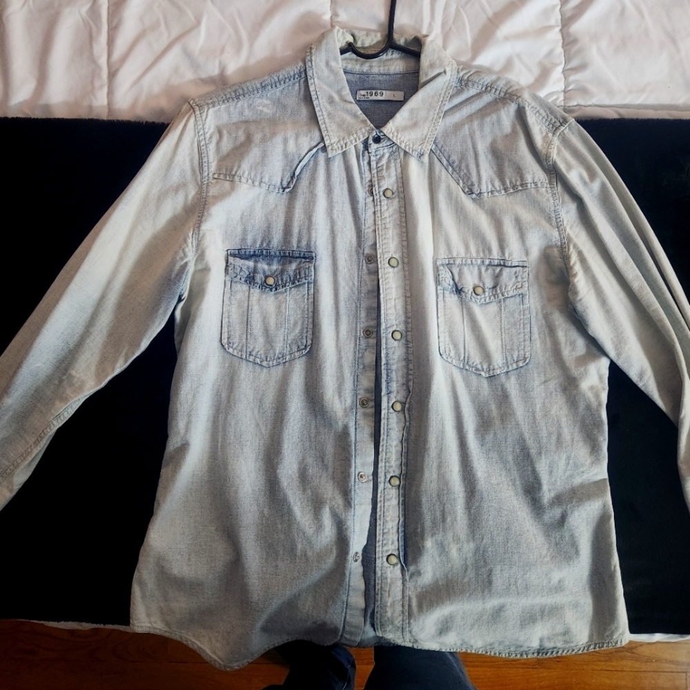 GAP 1969 Destressed Denim Western Shirt Slim